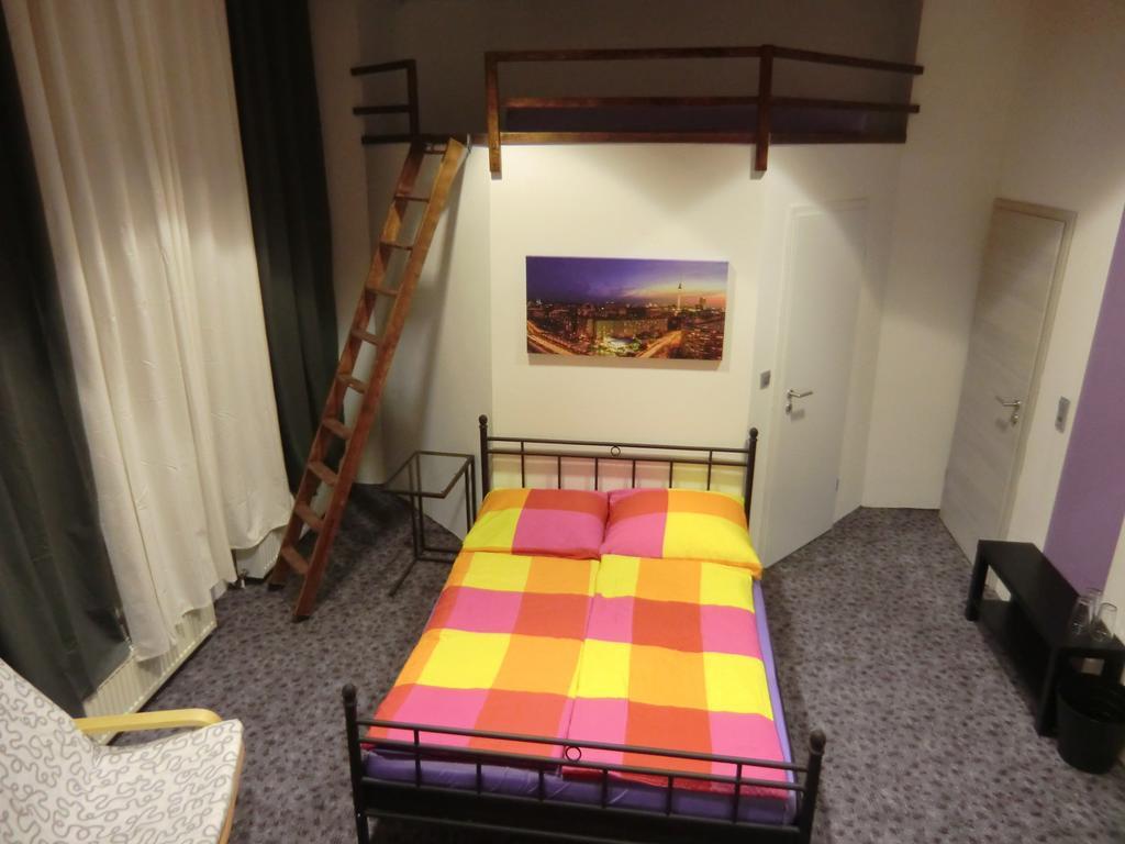 Cityflair Berlin Apartments & Rooms Стая снимка